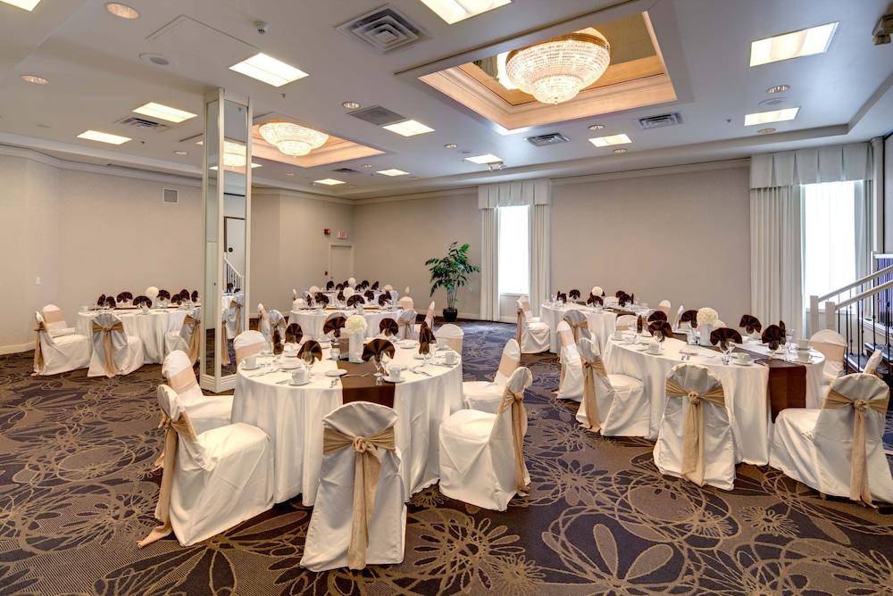 Hotel Doubletree By Hilton Milwaukee Downtown Extérieur photo