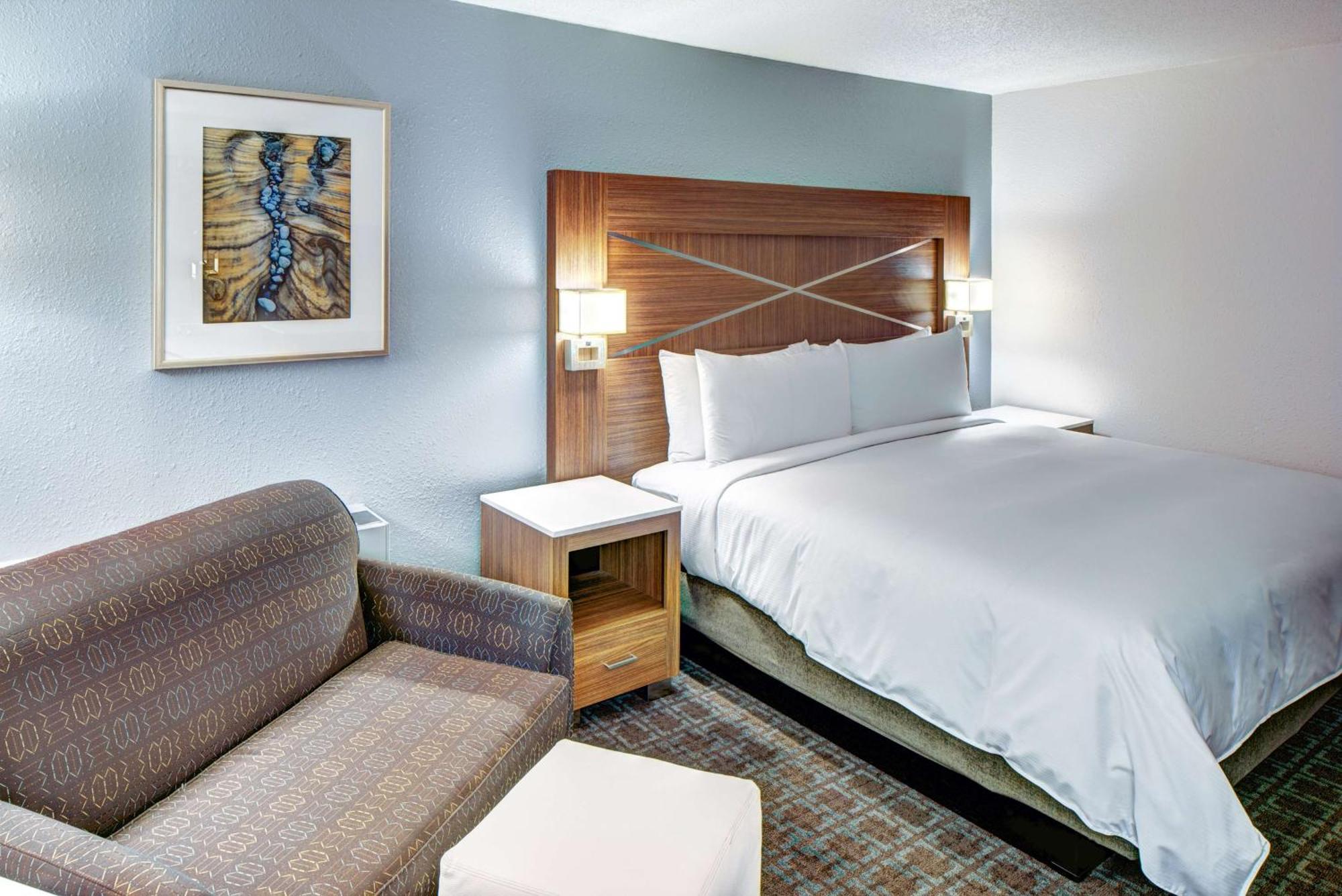 Hotel Doubletree By Hilton Milwaukee Downtown Extérieur photo