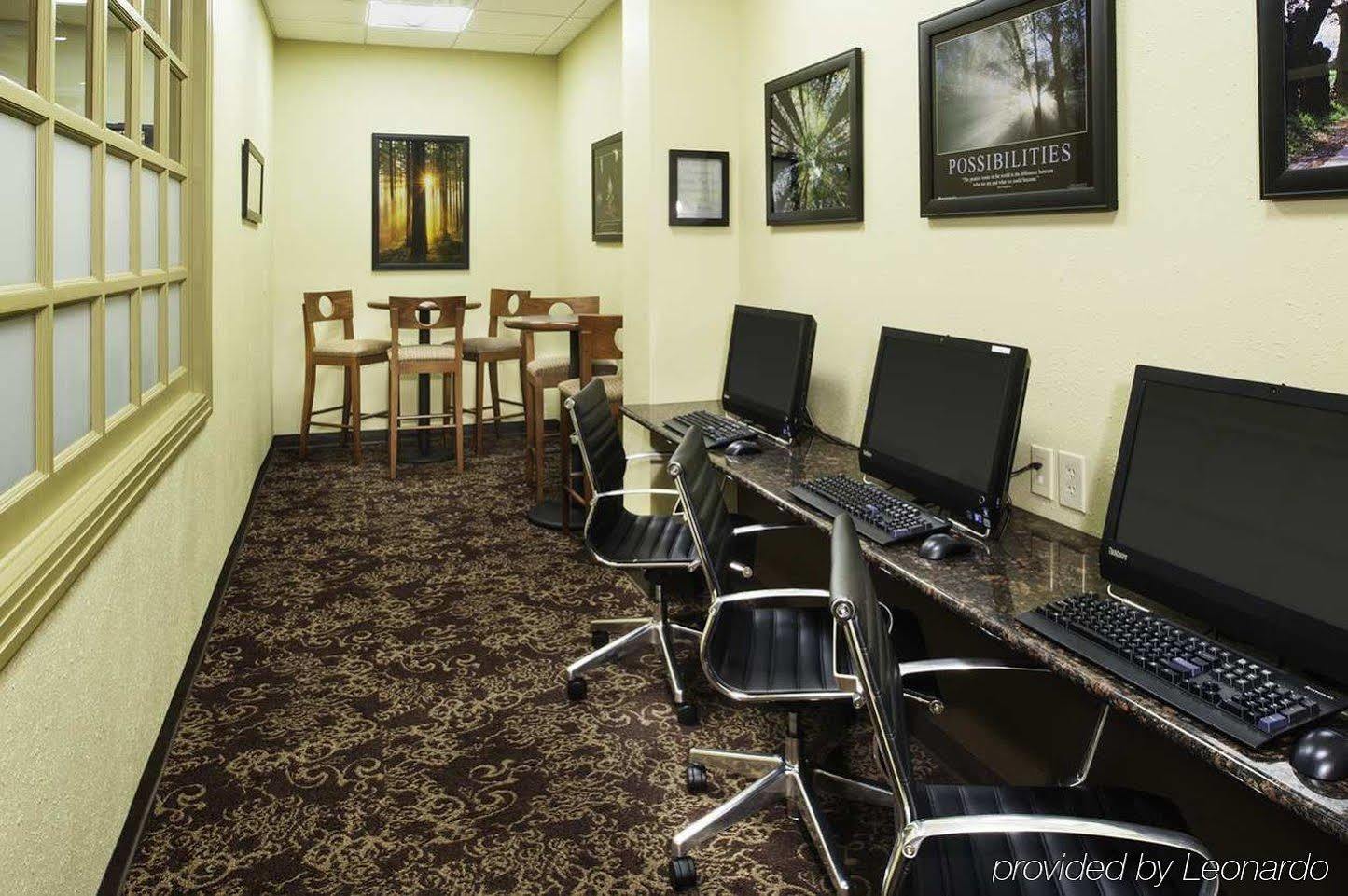 Hotel Doubletree By Hilton Milwaukee Downtown Extérieur photo